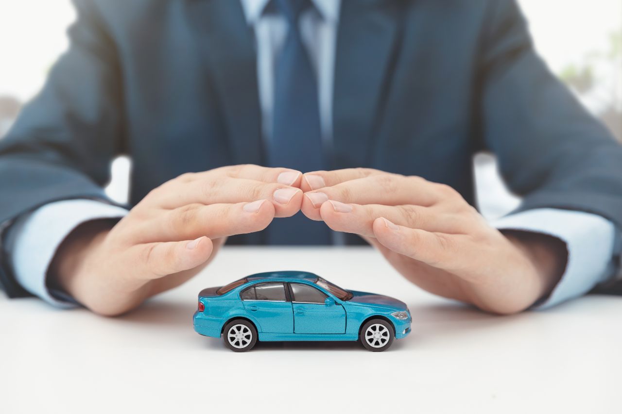 Confía en Seguros ASSA, la opción líder en Panamá para proteger tu auto y cuidar de tu salud