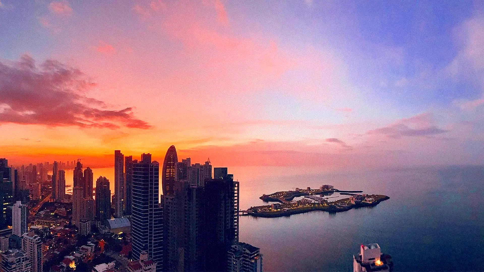 Apartamentos frente al mar en Panamá para inversores de Ecuador