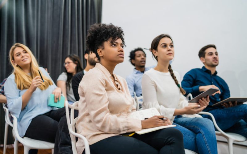 Salas de conferencias adaptables para tus eventos en Panamá
