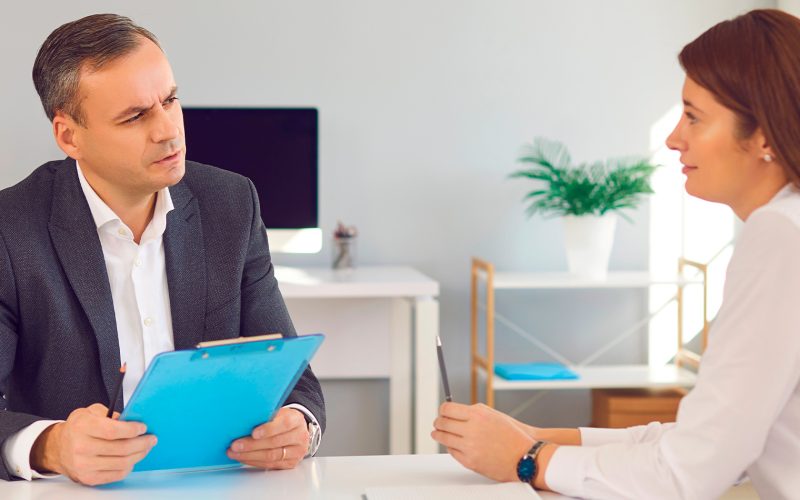 ¿Por qué los jóvenes tienen problemas para encontrar trabajo actualmente? (y qué habilidades son clave para el éxito, según LinkedIn)